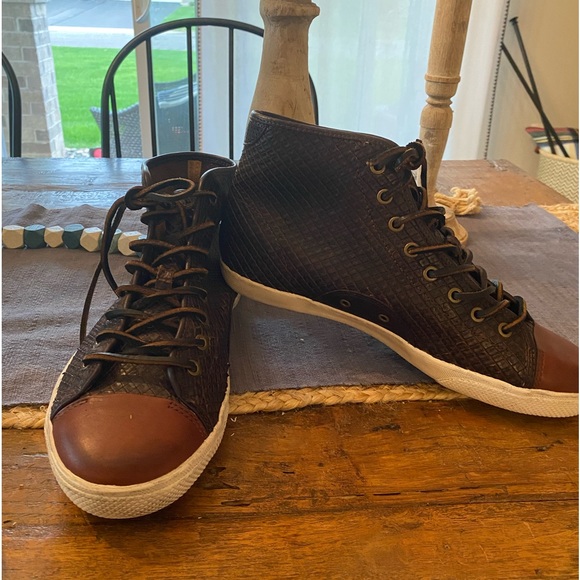 Frye Chambers high top sneakers‎ cognac dark brown leather reptile. 9.5 men’s
